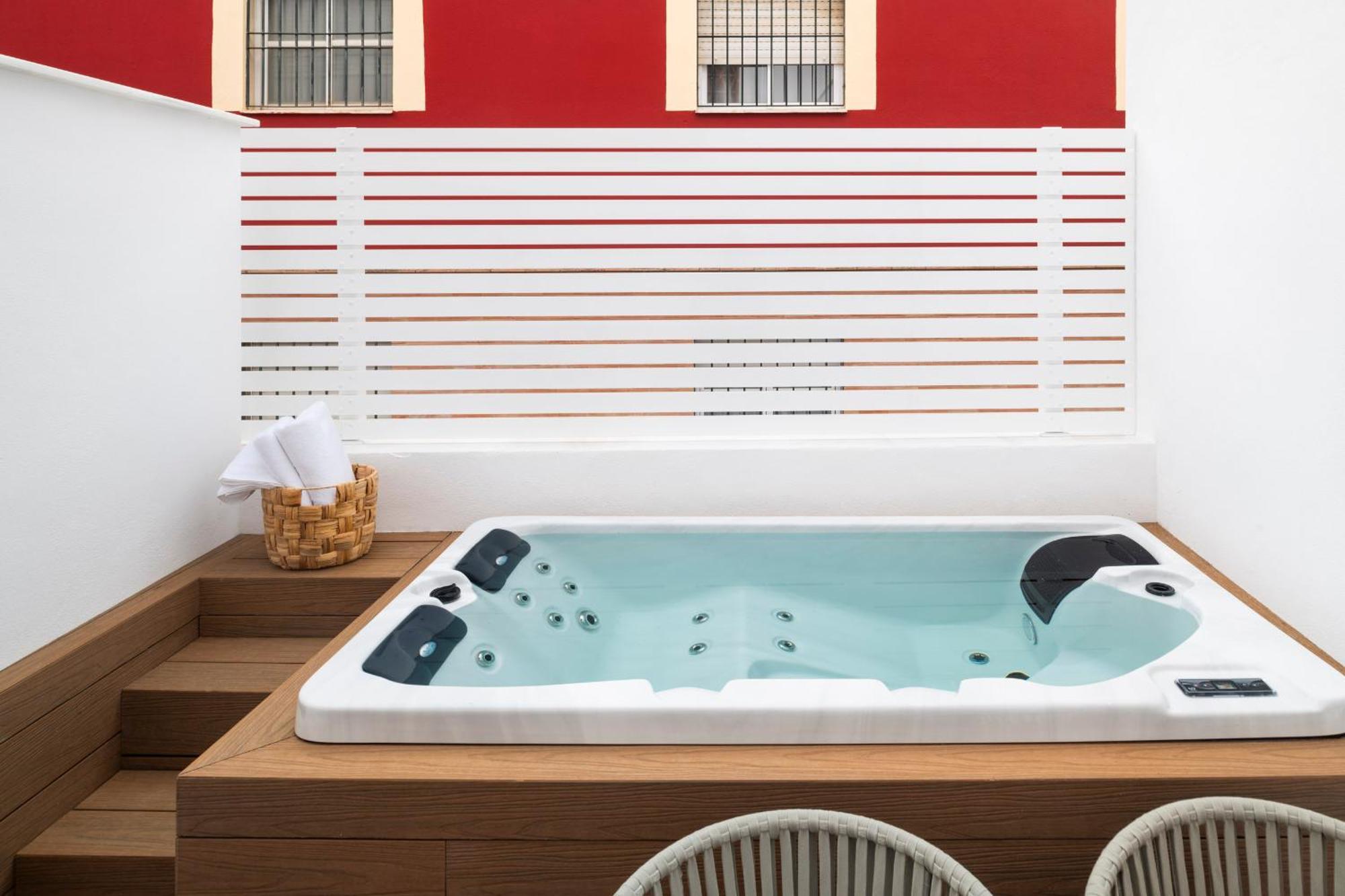 Magno Apartments Santa Clara - Private Terraces With Jacuzzi Siviglia Esterno foto